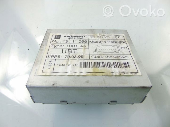 Opel Zafira B Aerial antenna amplifier 