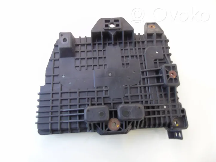 Hyundai i40 Support boîte de batterie 37150-3Z000