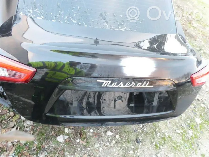 Maserati Ghibli Takaluukun/tavaratilan kansi 