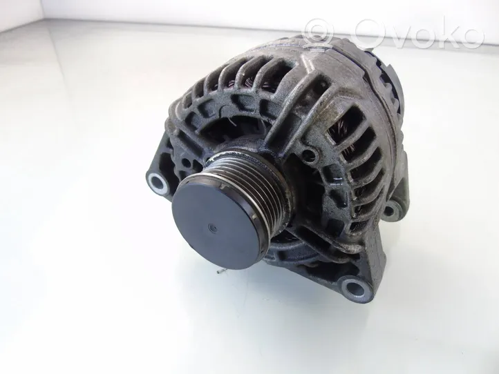 Opel Meriva B Generatore/alternatore 13284408