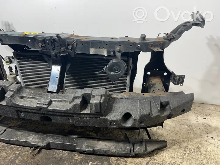 Nissan Qashqai Front piece kit 