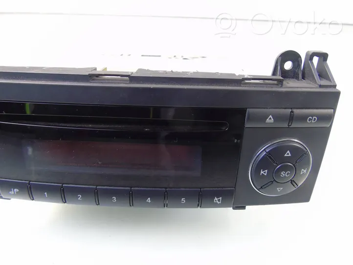 Mercedes-Benz A W169 Unità principale autoradio/CD/DVD/GPS A1698200086