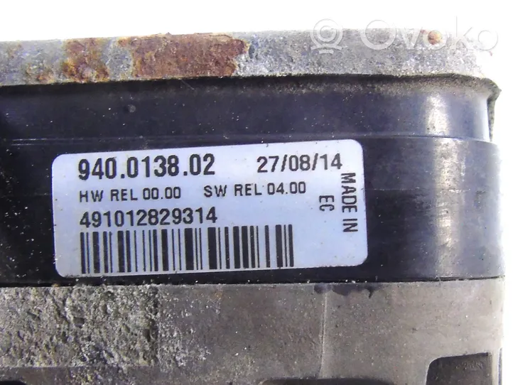 Volvo V70 Fan control module 940013802