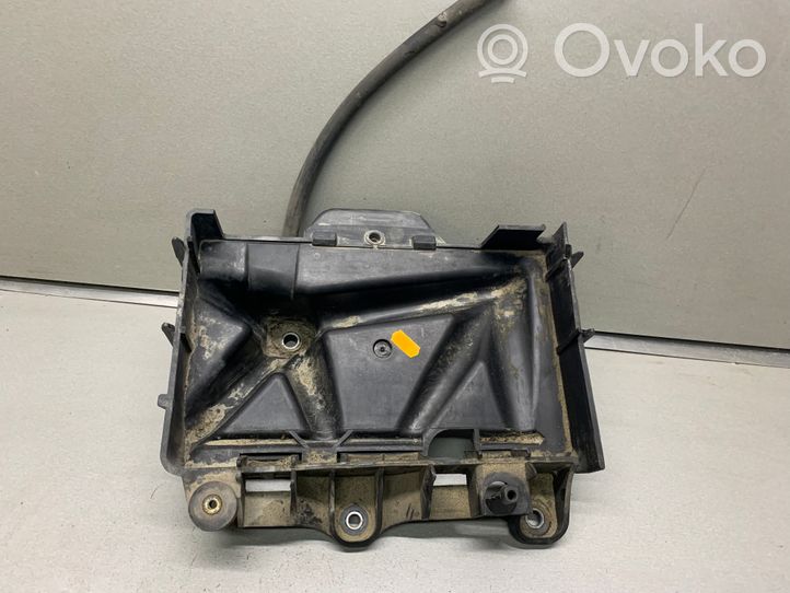 Volkswagen Polo IV 9N3 Vassoio batteria 6Q0915331D