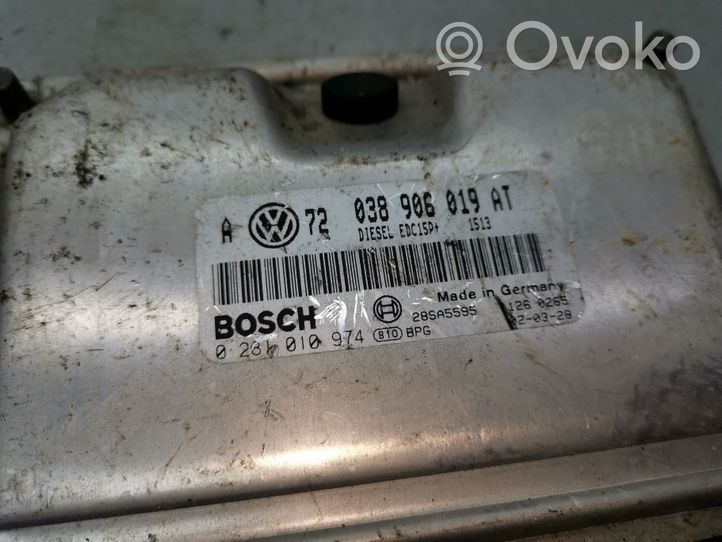 Volkswagen Golf IV Sterownik / Moduł ECU 038906019AT