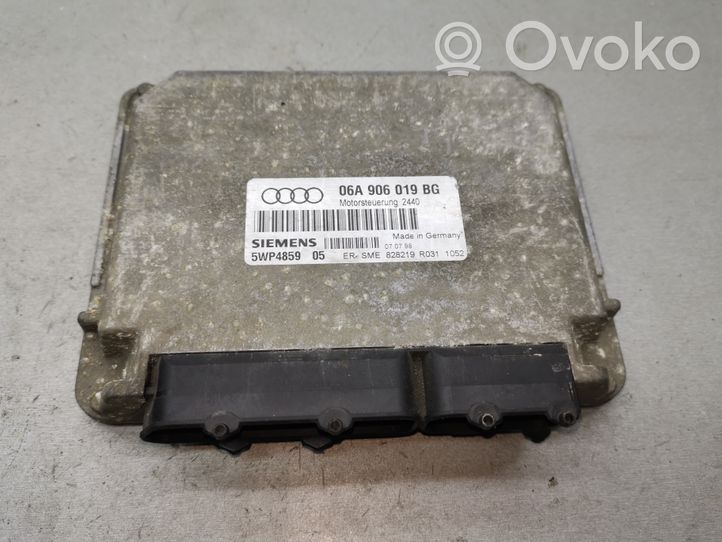 Audi A3 S3 8L Variklio valdymo blokas 06A906019BG