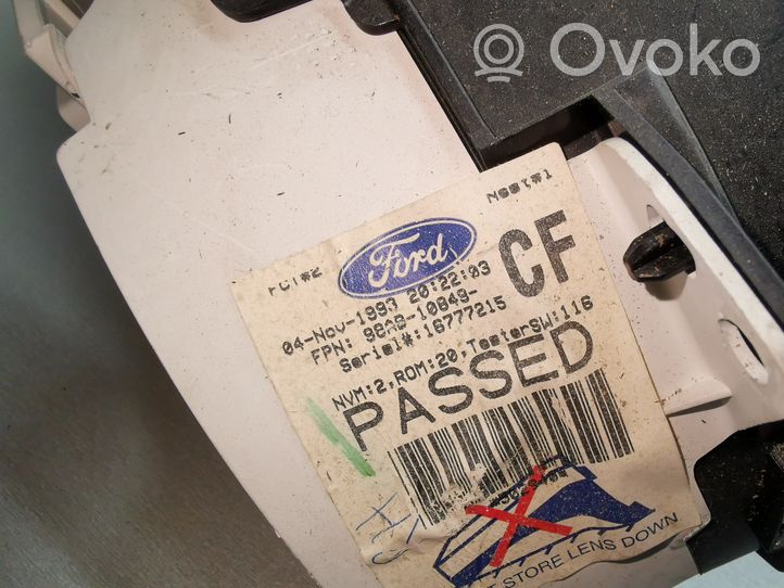 Ford Focus Spidometras (prietaisų skydelis) 98AB10849CF