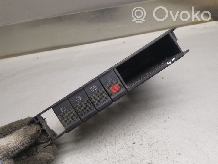 Audi A6 S6 C4 4A Zestaw przełączników i przycisków 4A0941561A