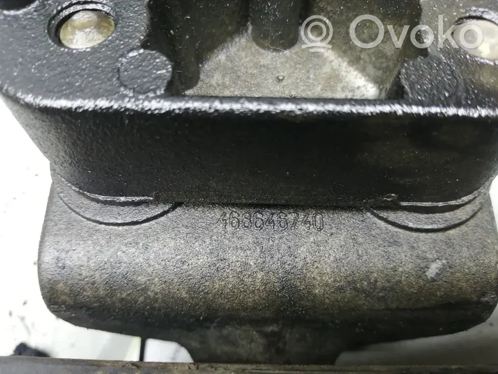 Opel Corsa D Engine mount bracket 468646740