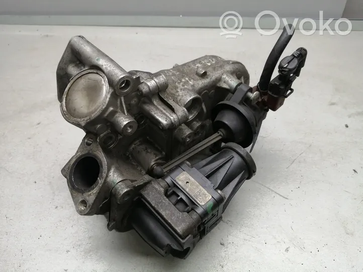 Opel Astra J Chłodnica spalin EGR 55236303