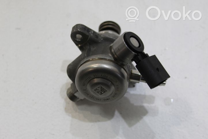 Volkswagen Touran III Pompe d'injection de carburant à haute pression 04E127027D