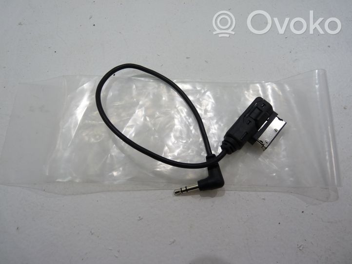 Volkswagen Touareg II Prise interface port USB auxiliaire, adaptateur iPod 7P6035443