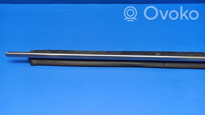 Oldsmobile Omega Gumowa uszczelka szyby drzwi tylnych 1