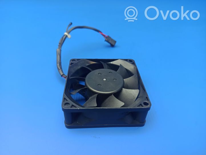 BMW 7 E65 E66 Module de commande de ventilateur 6983075