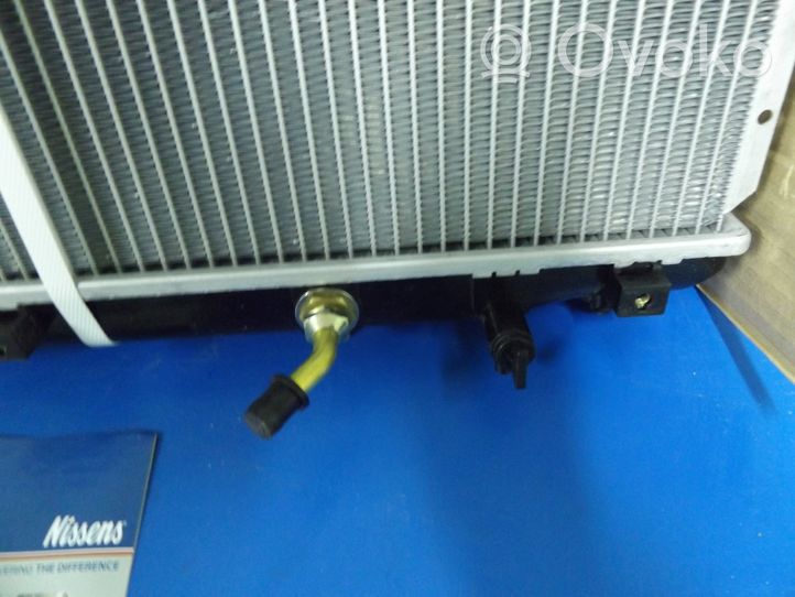 Toyota Camry Радиатор охлаждающей жидкости 647531