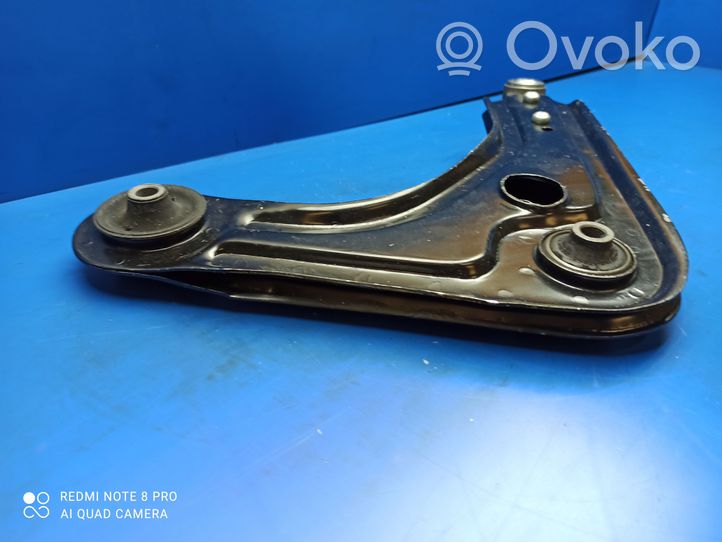 Ford Fiesta Braccio di controllo sospensione anteriore inferiore/braccio oscillante 7160504132