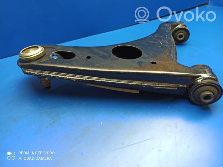 Mazda 626 Braccio di controllo sospensione anteriore inferiore/braccio oscillante GJ2234350A