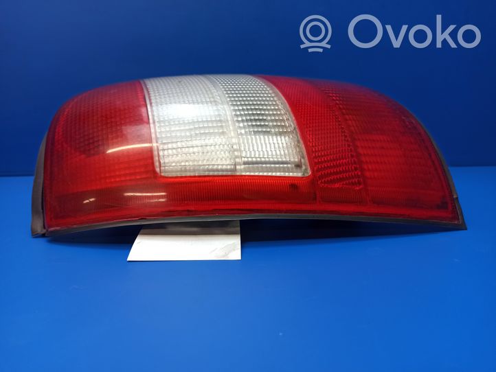 Opel Vectra B Lampa tylna 37650748