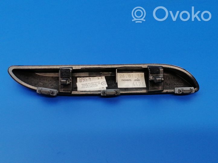 Audi A3 S3 8V Rivestimento del vano portaoggetti del cruscotto 8V2853190J