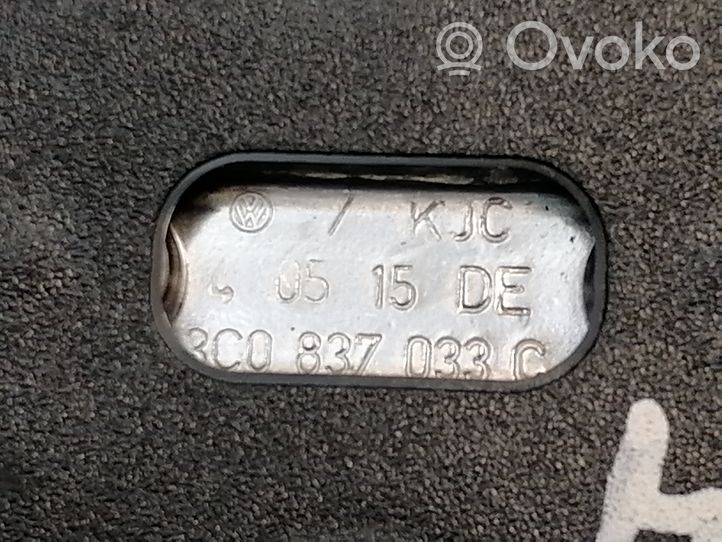 Audi A3 S3 8V Rygiel zamka drzwi przednich 3C0837033C