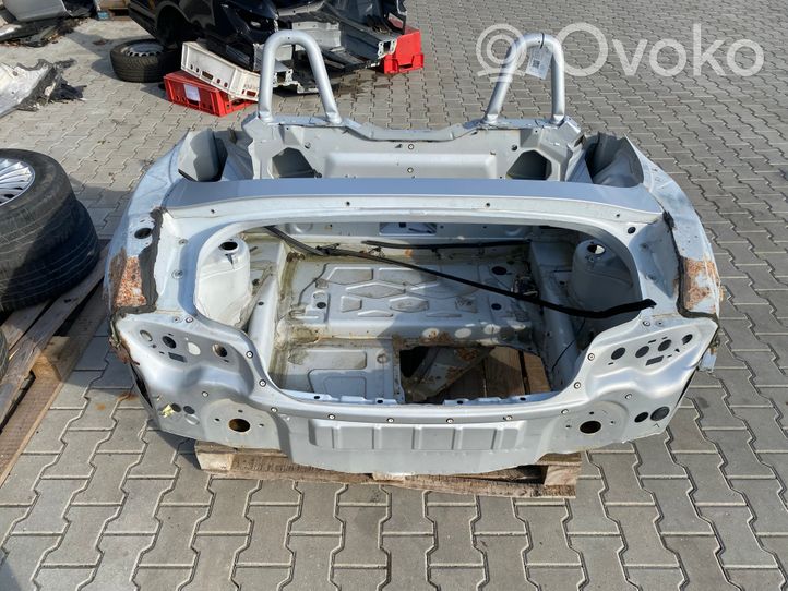 BMW Z4 E85 E86 Elementy tylnej części nadwozia 