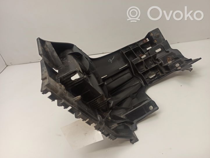 Opel Vivaro Uchwyt / Mocowanie zderzaka przedniego 620340101R