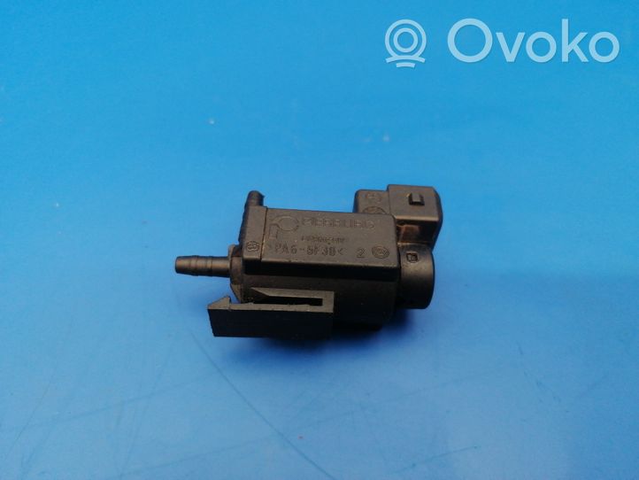 BMW 7 E38 Vacuum valve 72234100