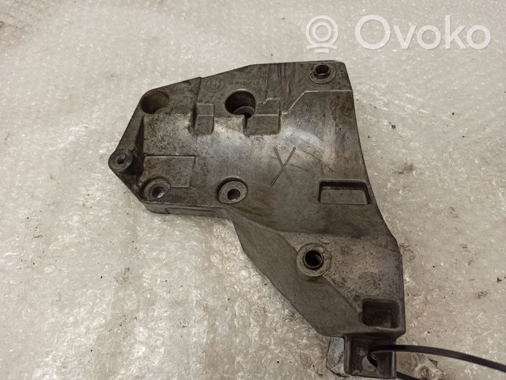 BMW 7 E38 A/C compressor mount bracket 2246146