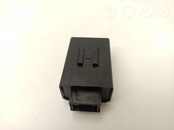 MG ZT - ZT-T Cruise control relay SCB100201