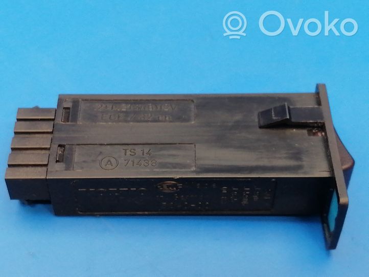 Volvo 760 Hazard light switch 1362740