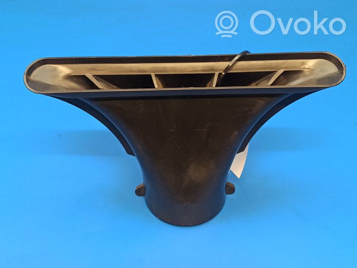 Volvo 240 Cabin air duct channel 