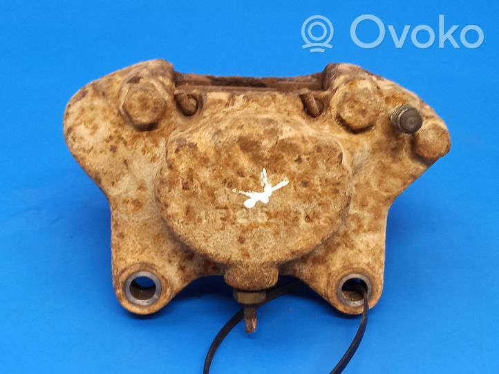 Volvo 240 Caliper del freno trasero 67320106