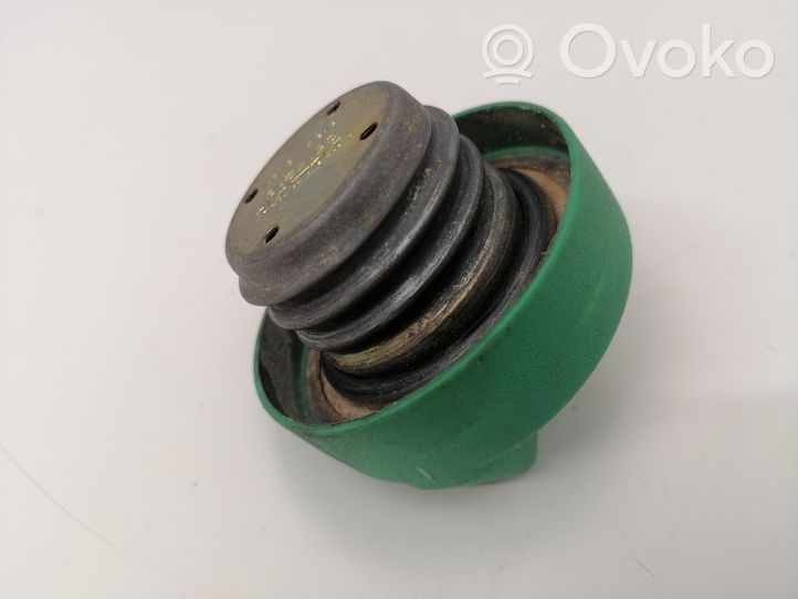 Volvo 760 Tappo del serbatoio del carburante 3514219