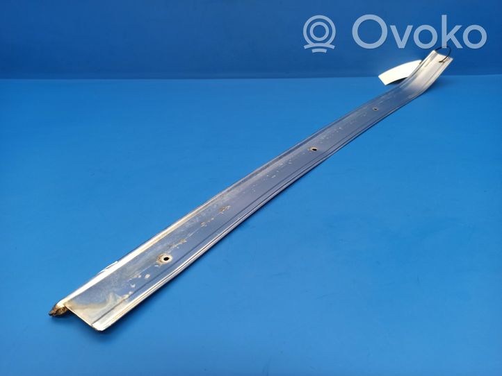 Volvo 760 Rivestimento montante (A) 