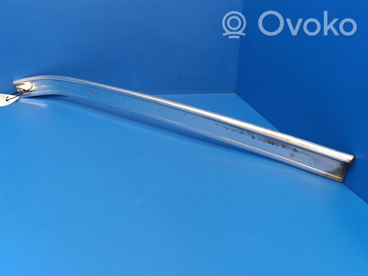 Volvo 760 Rivestimento montante (A) 