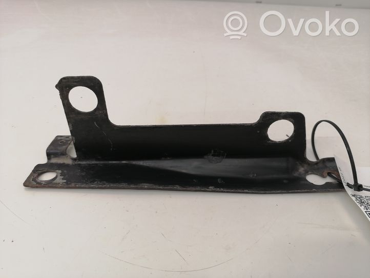 Volvo 760 Staffa del pannello di supporto del radiatore 