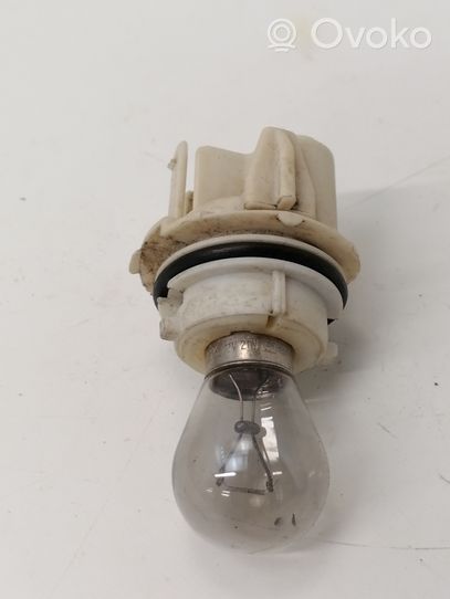 Volvo 760 Headlight/headlamp bulb F735T2
