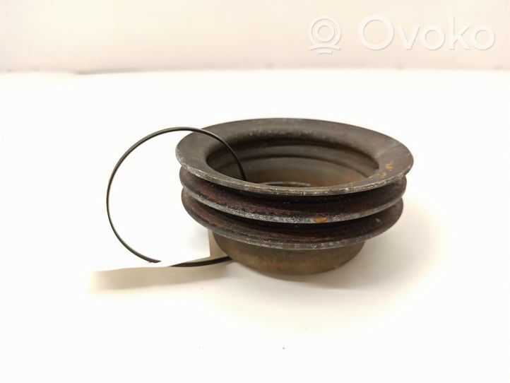 Volvo 760 Water pump pulley 