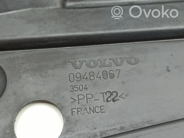 Volvo S60 Cache de protection inférieur de pare-chocs avant 09484067