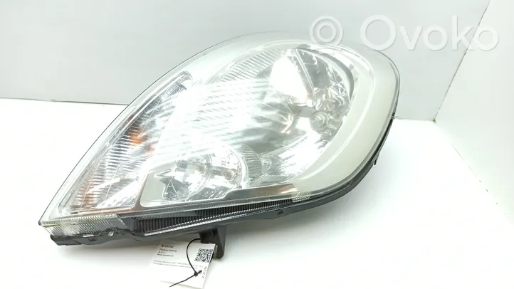 Nissan Primastar Headlight/headlamp 8200701356