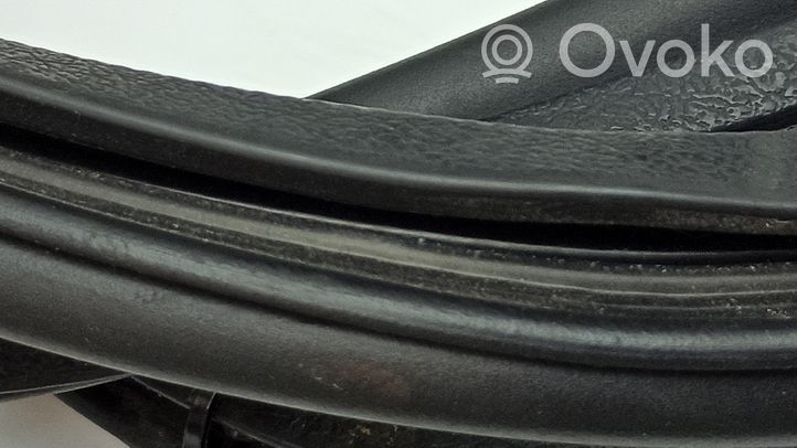 Nissan Primastar Sliding door rubber seal 