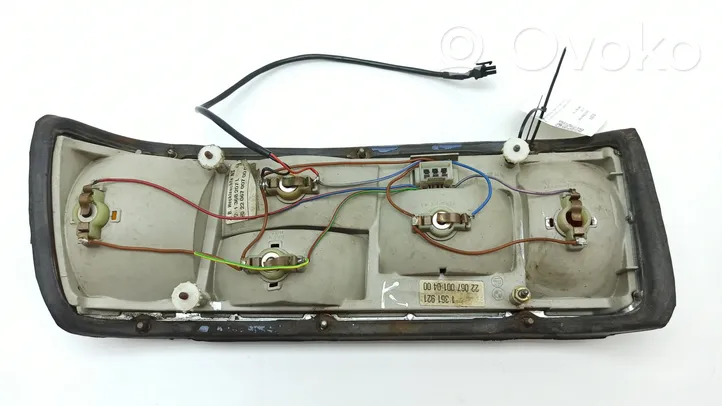 BMW 7 E23 Galinis žibintas kėbule 1368207L