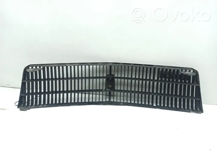 Lincoln Continental Grille calandre supérieure de pare-chocs avant E80B8150A