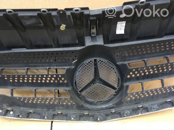 Mercedes-Benz Citan W415 Kratka wlotu powietrza na maskę 