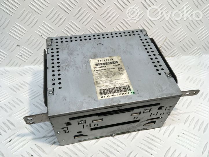 Mitsubishi Pajero Unité principale radio / CD / DVD / GPS 8701A113