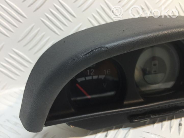 Mitsubishi Pajero Sport I Monitori/näyttö/pieni näyttö MR417965