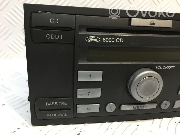 Ford Focus Panel / Radioodtwarzacz CD/DVD/GPS 4M5T-18C815-AE