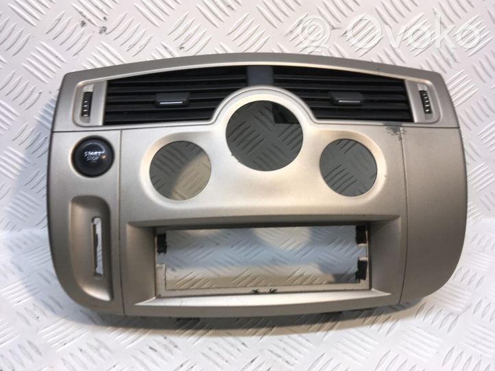 Renault Scenic II -  Grand scenic II Rejilla de ventilación central del panel 8200140713