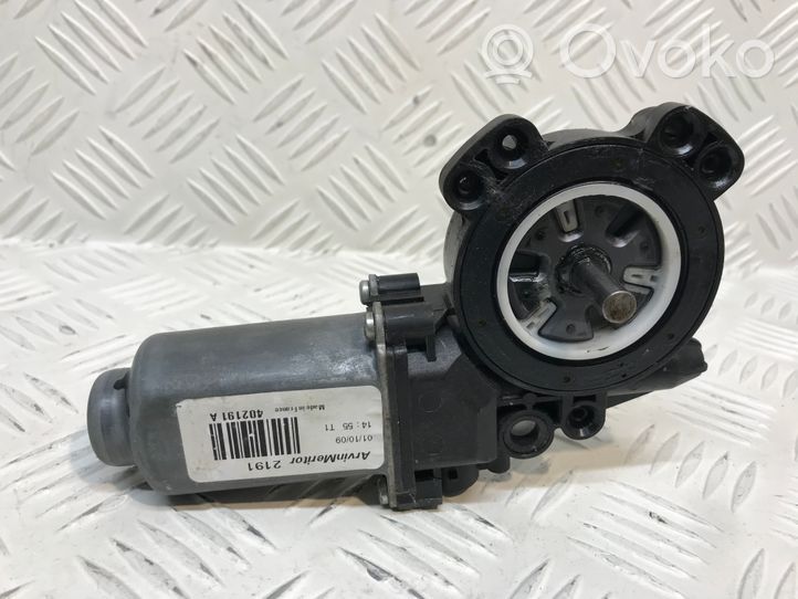 Nissan Qashqai+2 Moteur de lève-vitre de porte arrière 402191A