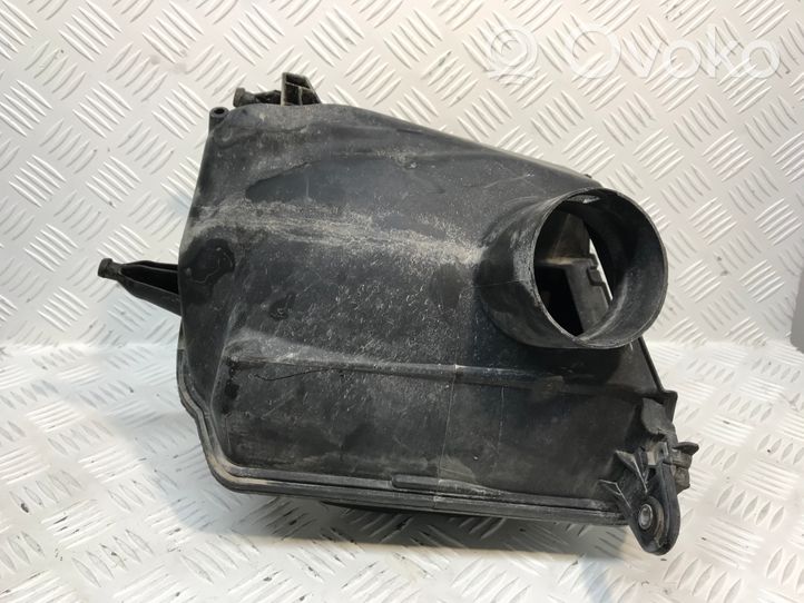 Nissan Qashqai+2 Boîtier de filtre à air 226807S000